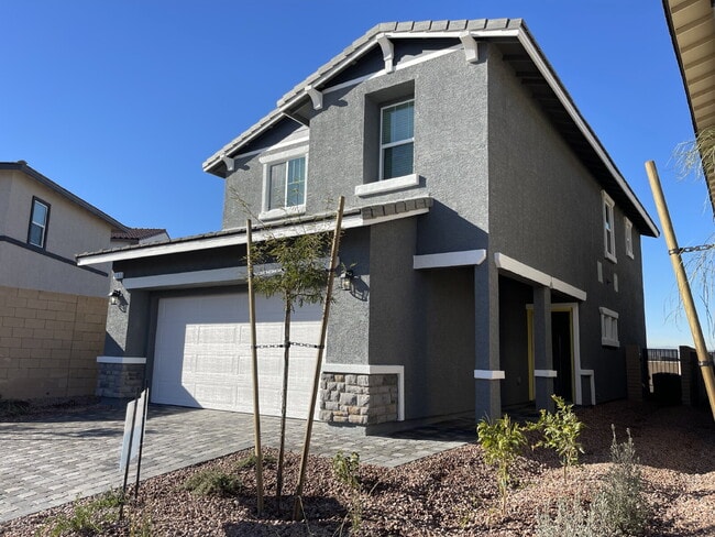 Building Photo - 4 BED 2.5 BATH 2 CAR GARAGE SINGLE FAMILY HOME IN CADENCE, HENDERSON w/ LARGE BACKYARD