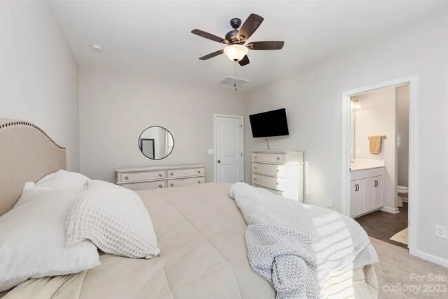 Building Photo - 549 Kiser Ln