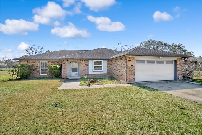 Building Photo - 140 Lakewood Dr