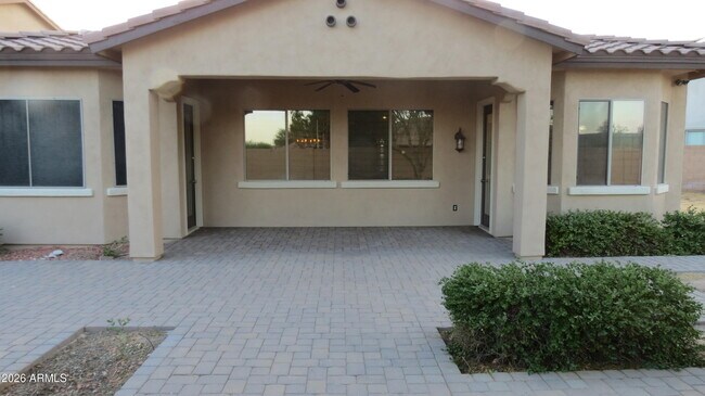Building Photo - 30899 N 125th Dr