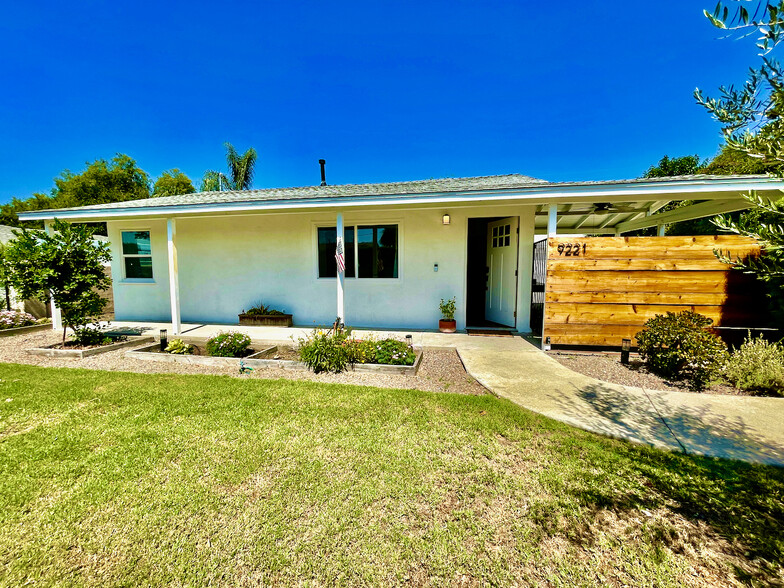 Building Photo - 9221 Laurel Ave