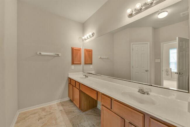 Building Photo - 1120 Lasso Ct