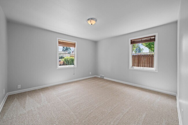 Building Photo - 4810 N 25th St