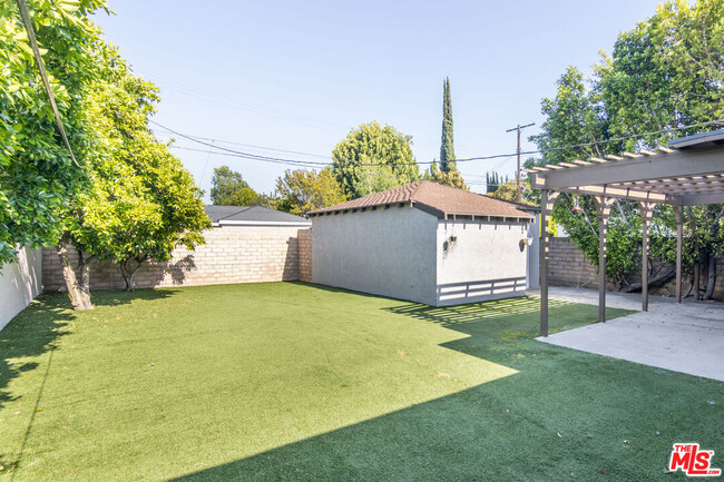 Building Photo - 5450 Bevis Ave