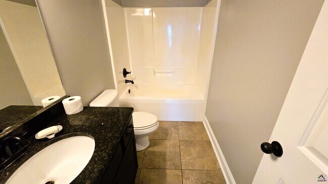 Building Photo - 103 Clarissa Dr