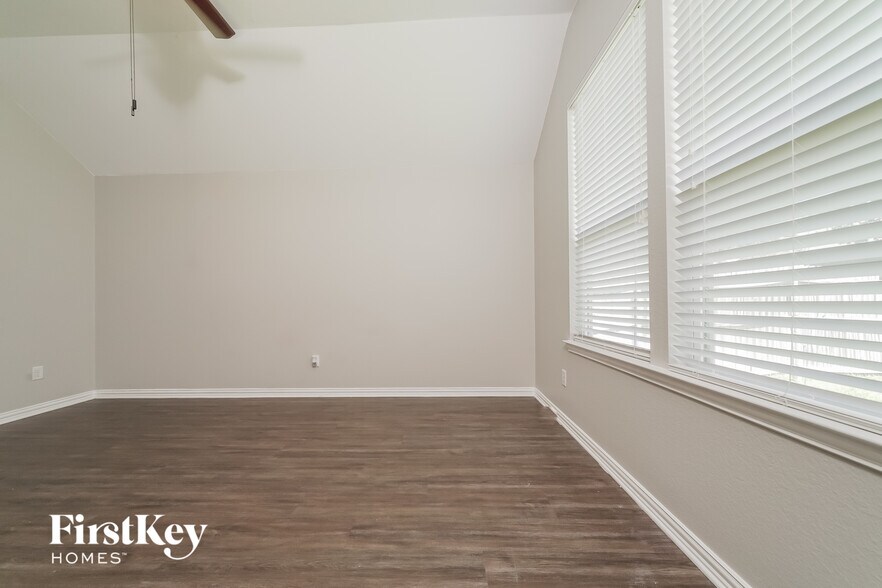Building Photo - 1521 Toucan Dr