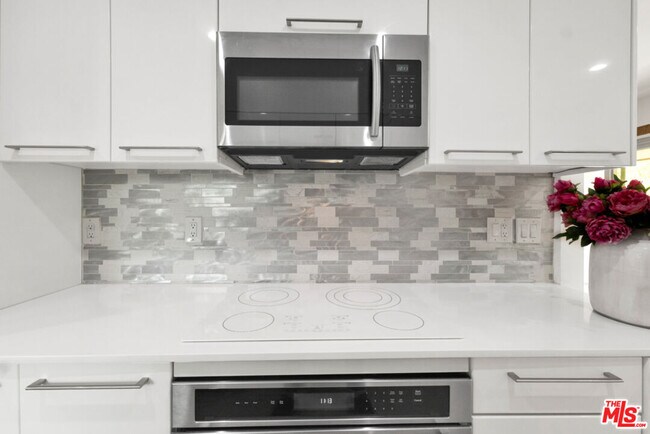 Building Photo - 4720 Park Granada