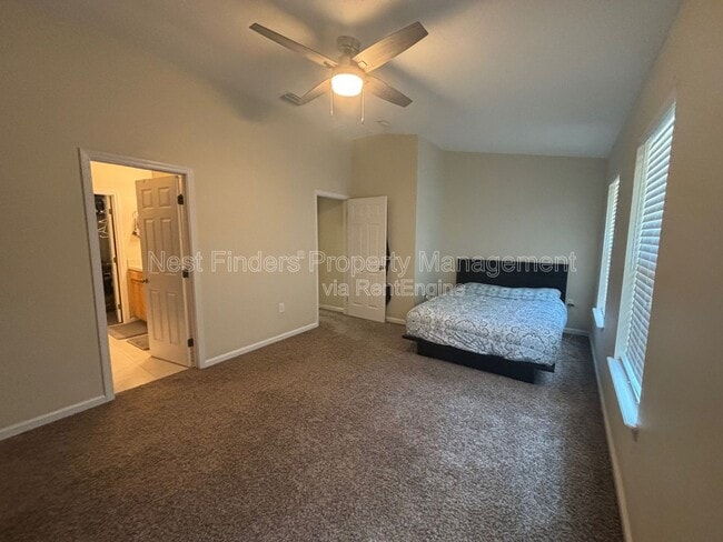 Building Photo - 13339 Solar Dr