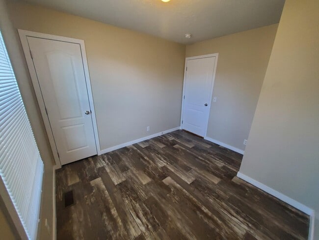 Building Photo - 49 Parakeet Hill Dr