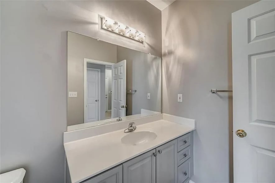 Building Photo - 534 Sandringham Dr