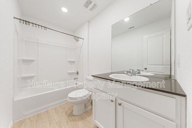 Building Photo - 140 Wood Moss Dr