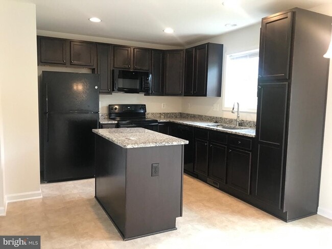 Building Photo - 10417 Westgate Ct