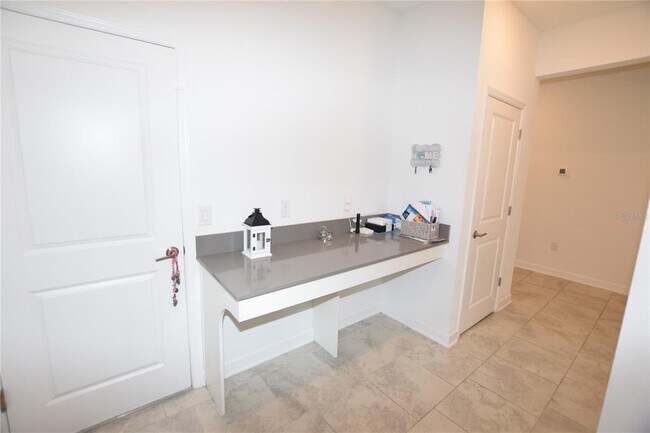Building Photo - 5055 Hatchineha Ct