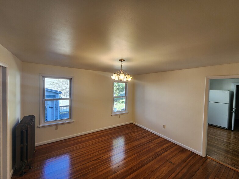 Building Photo - 95 3rd Ave