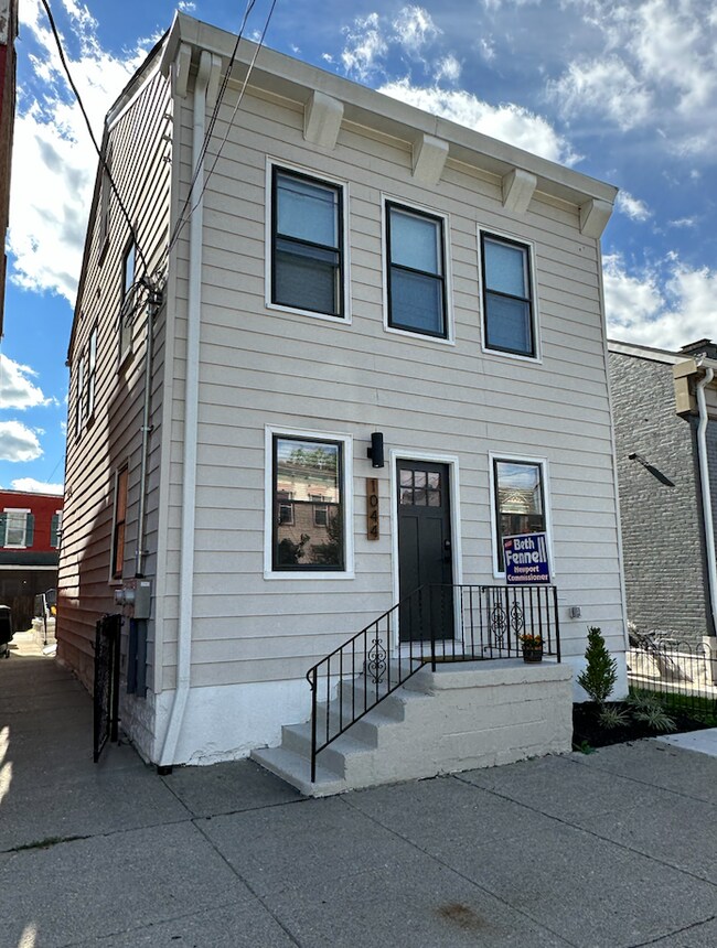 Building Photo - 1044 Washington Ave