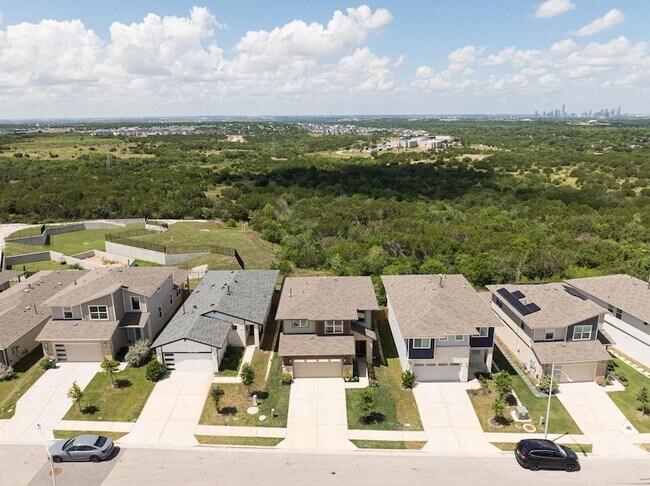 Building Photo - 7713 Saddle Up Dr