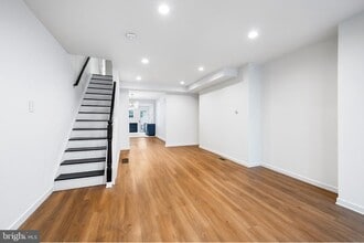 Building Photo - 2454 Amber St