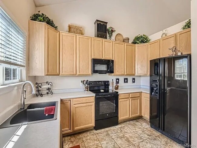 Building Photo - Beautiful 3 Bedroom 3.5 Bath Home in Highlands Ranch – Finished Basement & Great Location!