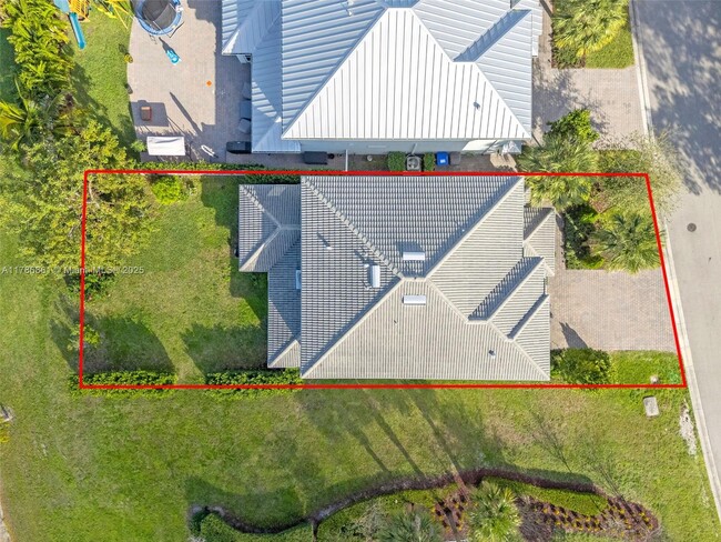 Building Photo - 3813 Greenway Dr