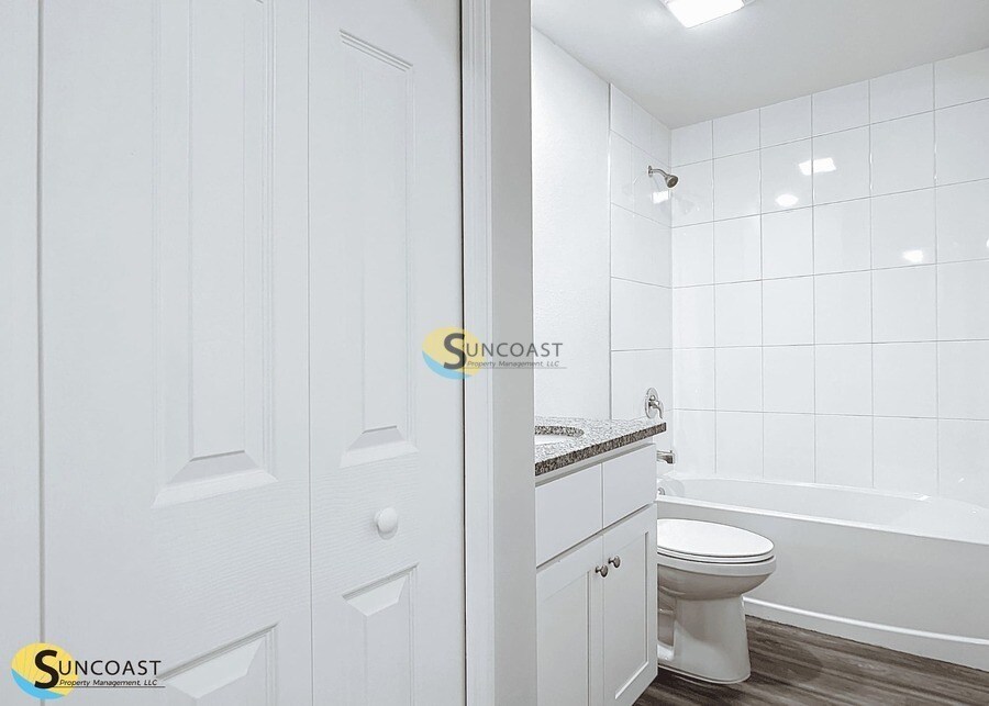 Building Photo - 33 Pine Radial