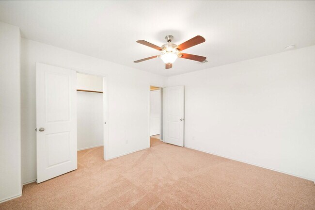 Building Photo - 820 Kates Way