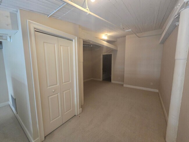 Building Photo - Welcome to Eagle and Phenix Condominiums!