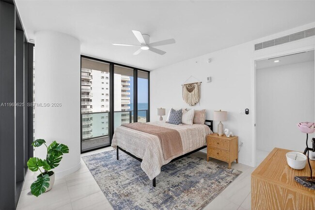 Building Photo - 900 N Ocean Blvd