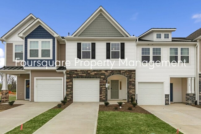 Primary Photo - Townhome! | Back Patio with Privacy Fence|...