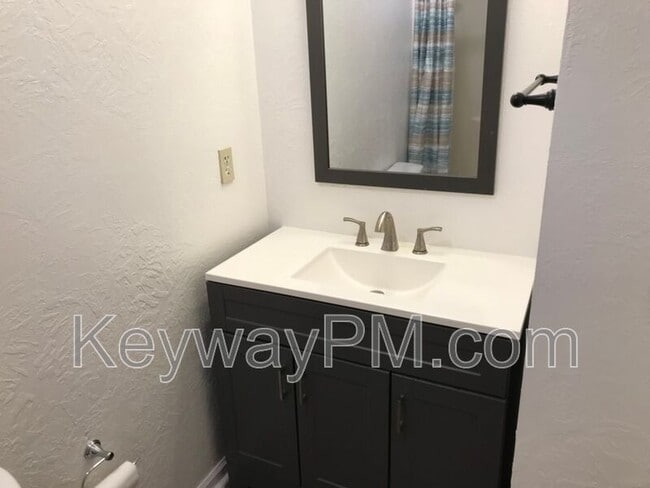 Building Photo - 3403 Pine Hill Rd