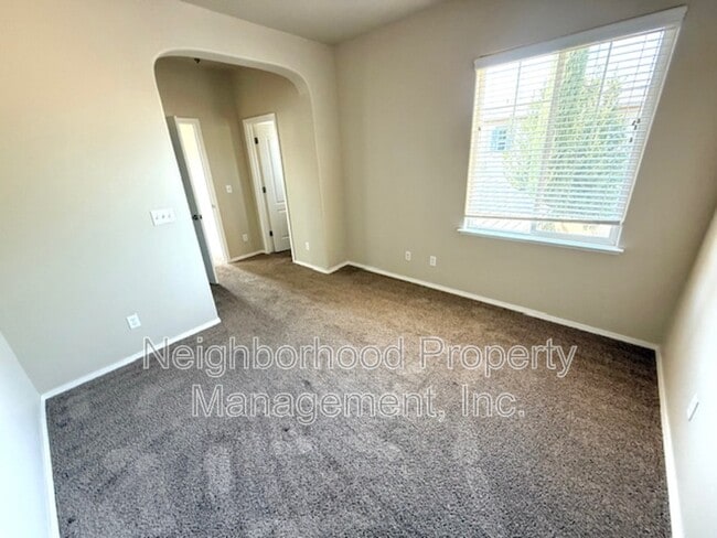 Building Photo - 4042 Trenton Ave