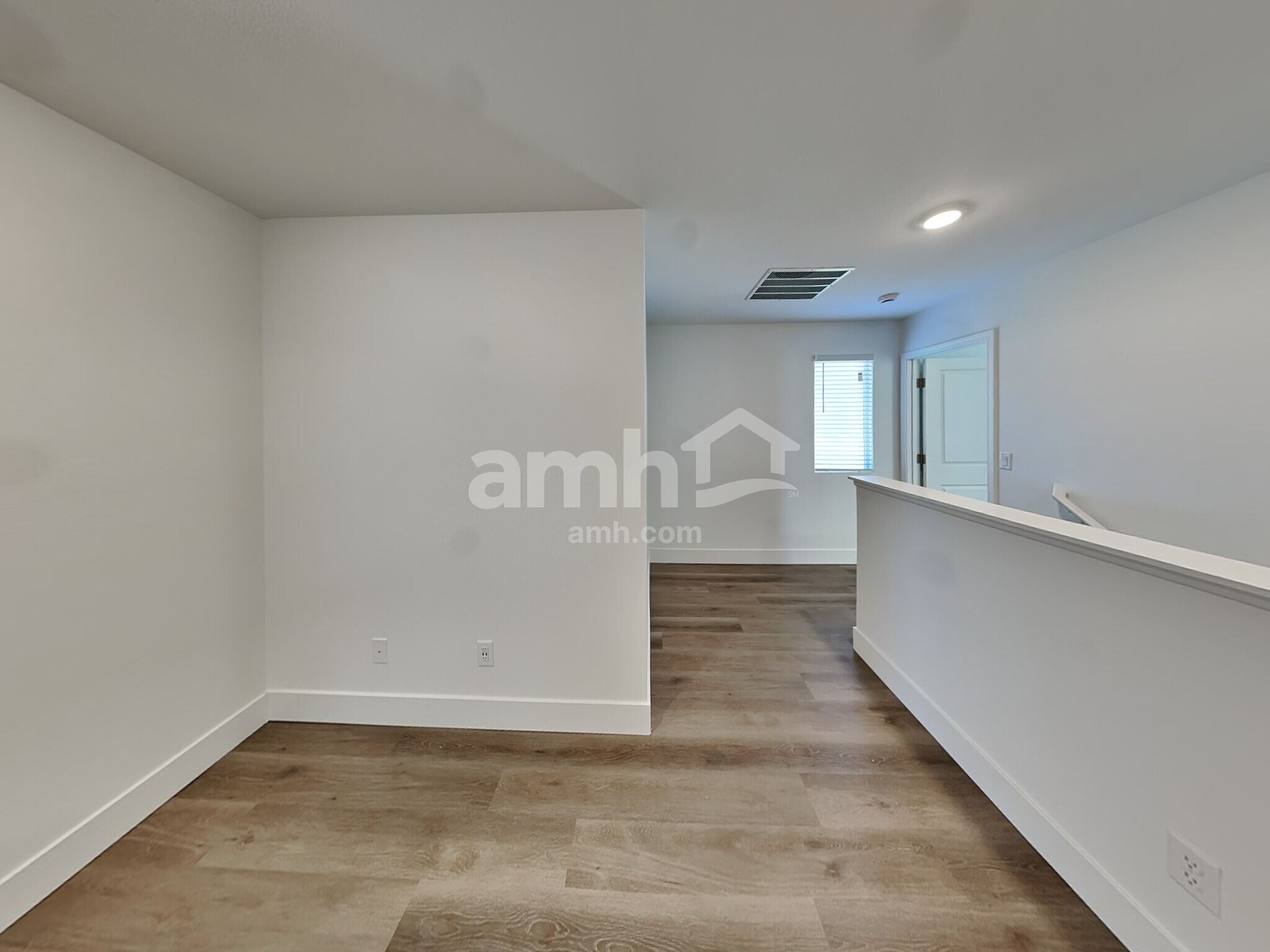 Building Photo - 11140 Magallanes St
