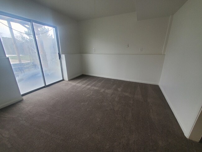 Building Photo - 4735 Wedgecliffe Dr