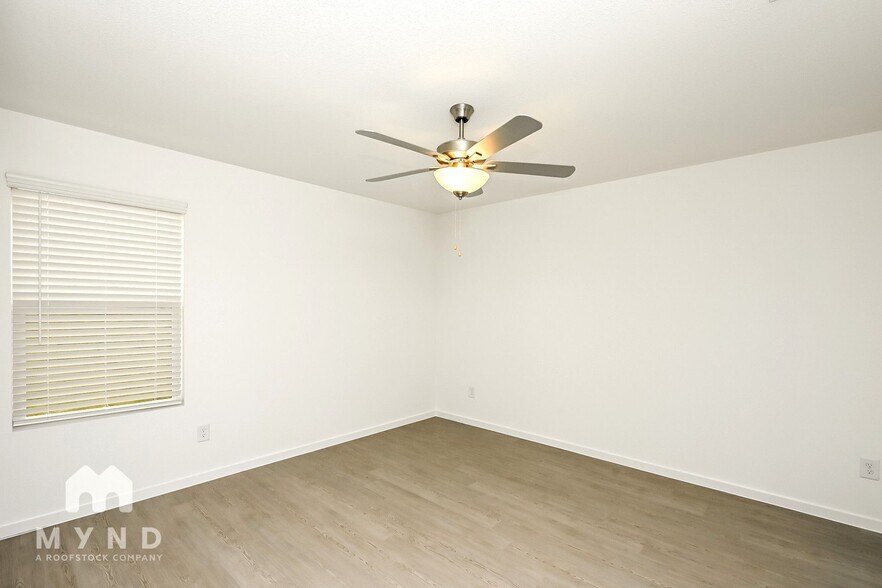 Building Photo - 2652 Mistwood Dr