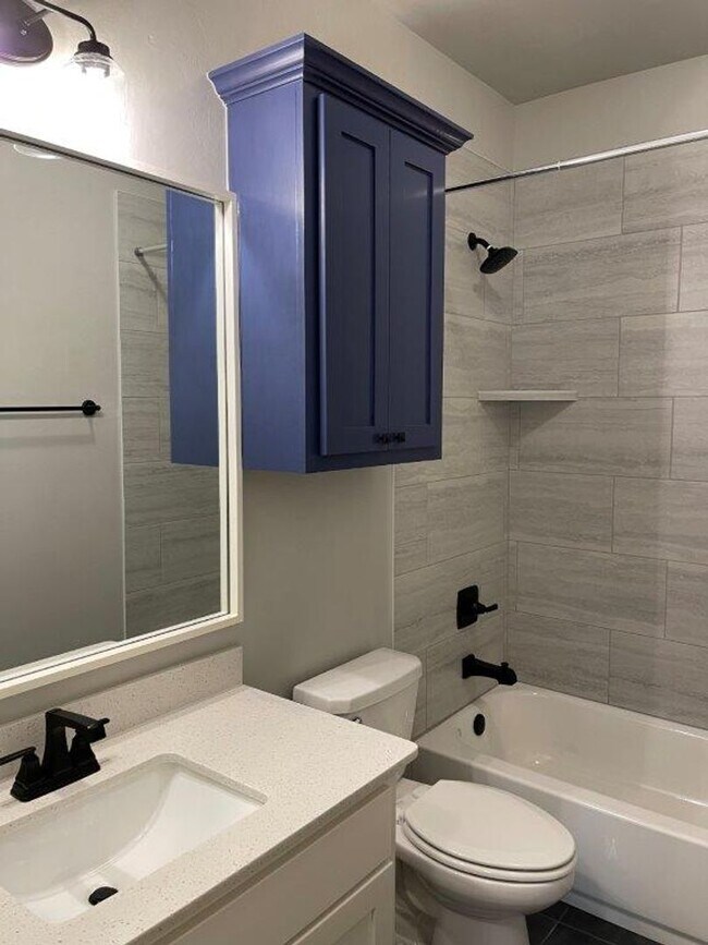 Building Photo - Deer Creek Schools! Storm Shelter, great colors, lots of light, swim, workout and play right in t...