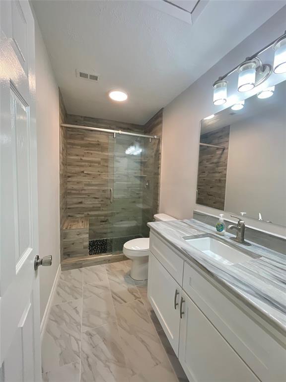 Building Photo - 2203 Hickory Manor Dr