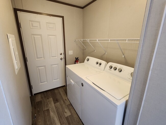 Building Photo - 448 Montana