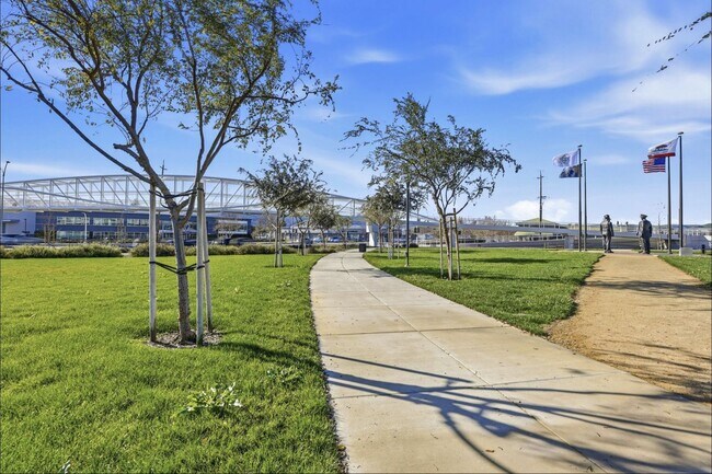 Building Photo - Beautiful 4BD/3.5BA Single-Family Home in the Dublin Boulevards Community!