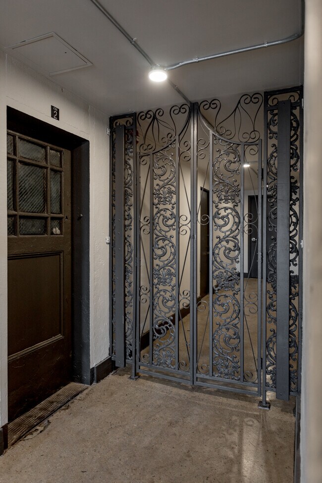 Building Photo - Heather Hall