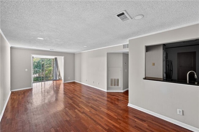 Building Photo - 2657 Lenox Rd NE