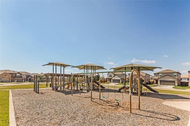 Building Photo - 2415 Carlow Ln