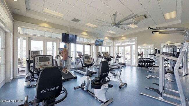 Building Photo - Welcome to our luxurious townhouse in the ...