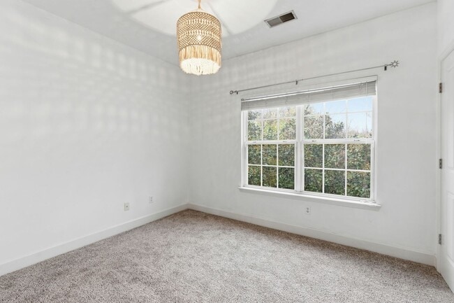 Building Photo - 7223 Althorp Way