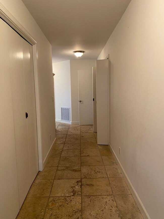 Building Photo - Oh my!!!  Downtown Sonora!