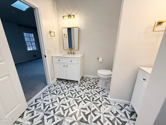 Building Photo - 41 Weller Pl