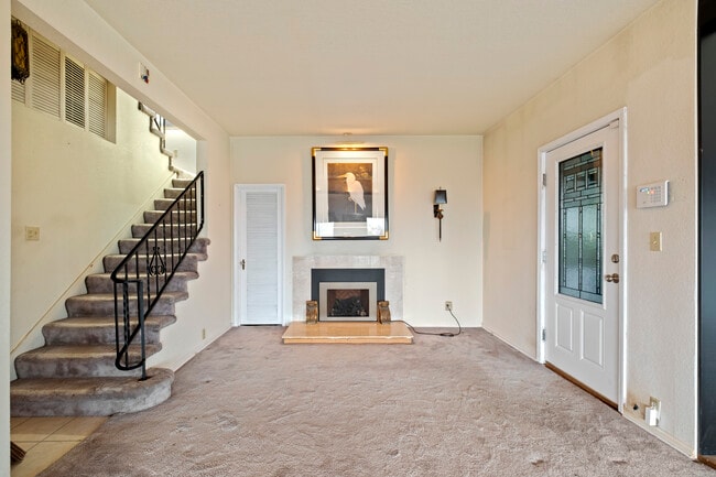 Building Photo - 414 E 32nd St