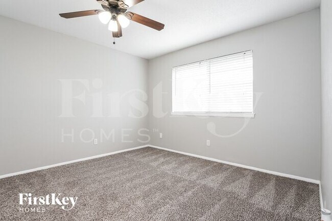 Building Photo - 1424 Wreyhill Dr