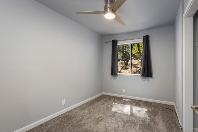 Building Photo - 17434 Virginia Way