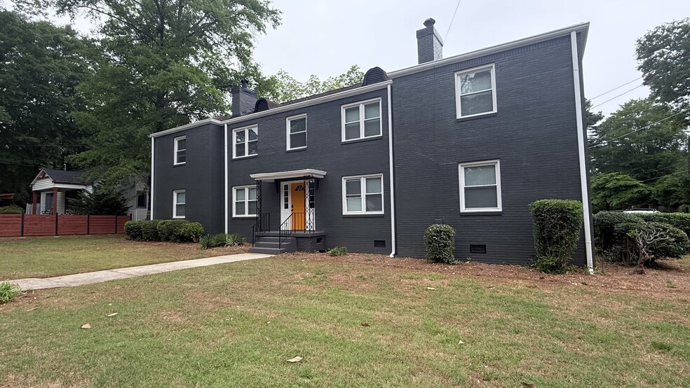 Building Photo - 1761 John Calvin Ave