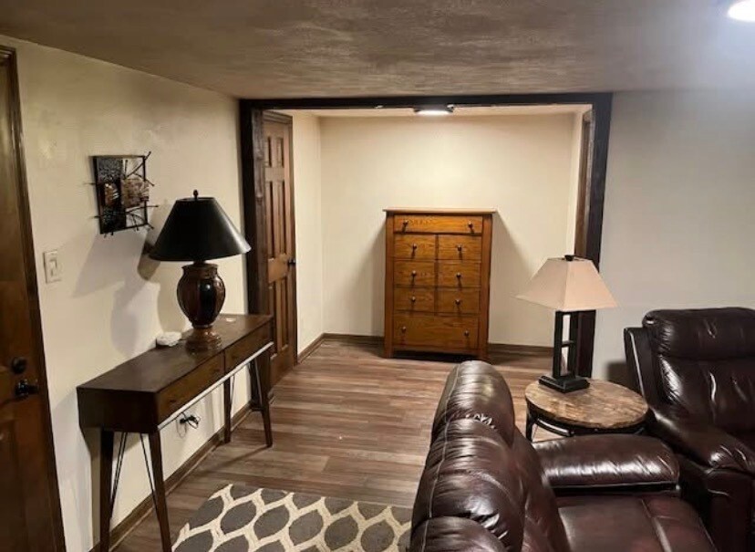 Building Photo - 1637 Otlahurst Dr