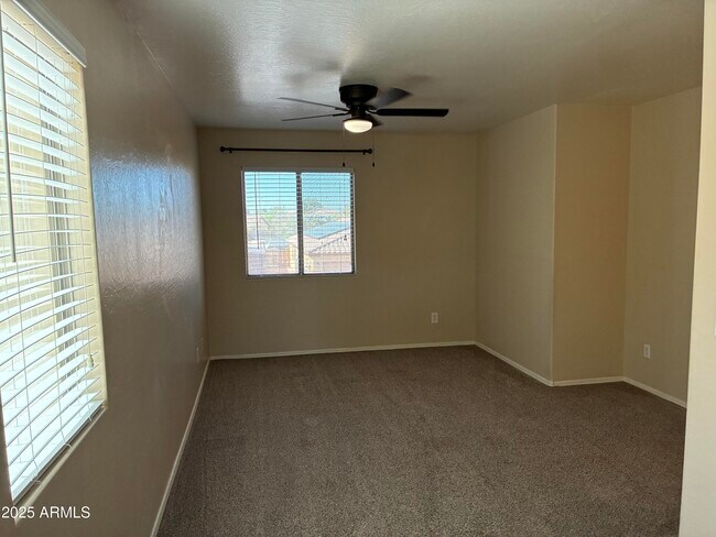 Building Photo - 7207 S Sunrise Way